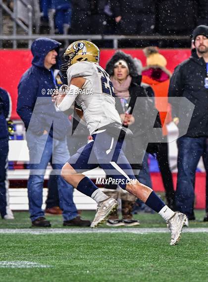 Thumbnail 3 in Foxborough vs Hanover (MIAA D5 Final) photogallery.