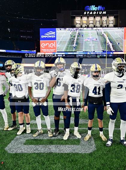 Thumbnail 2 in Foxborough vs Hanover (MIAA D5 Final) photogallery.