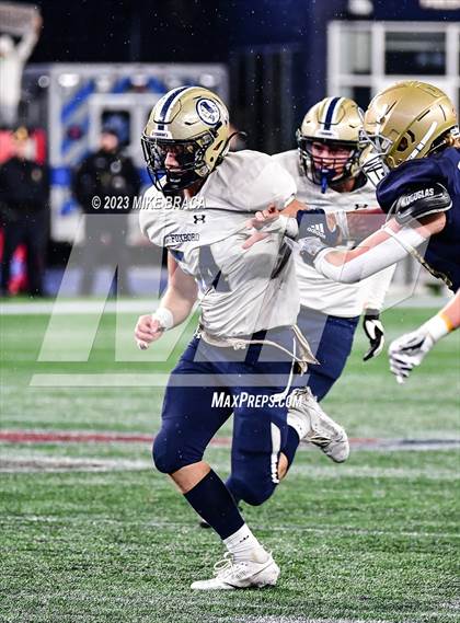 Thumbnail 3 in Foxborough vs Hanover (MIAA D5 Final) photogallery.