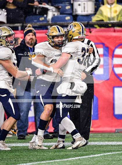 Thumbnail 2 in Foxborough vs Hanover (MIAA D5 Final) photogallery.