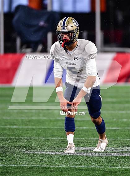 Thumbnail 1 in Foxborough vs Hanover (MIAA D5 Final) photogallery.
