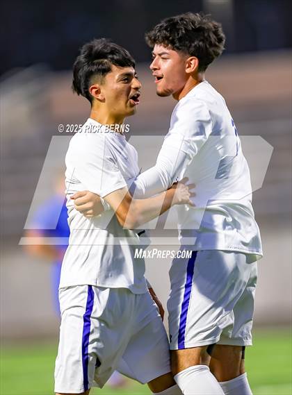 Thumbnail 1 in Grand Oaks vs Dekaney (UIL 6A D2 Soccer Bi-District Playoffs) photogallery.