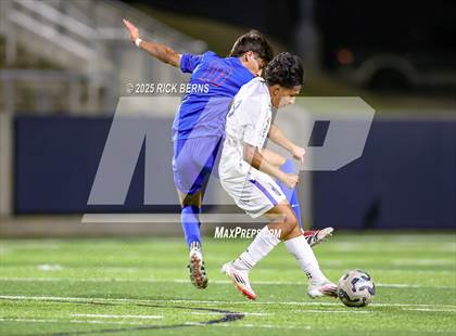 Thumbnail 1 in Grand Oaks vs Dekaney (UIL 6A D2 Soccer Bi-District Playoffs) photogallery.