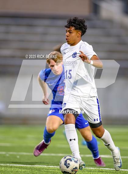 Thumbnail 3 in Grand Oaks vs Dekaney (UIL 6A D2 Soccer Bi-District Playoffs) photogallery.