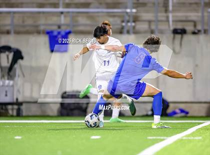 Thumbnail 2 in Grand Oaks vs Dekaney (UIL 6A D2 Soccer Bi-District Playoffs) photogallery.