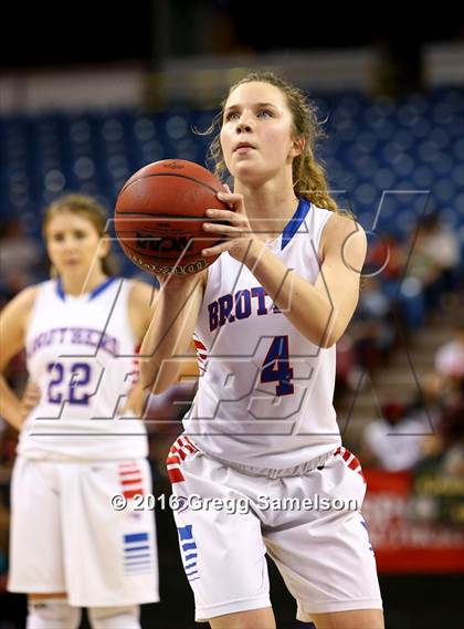 Thumbnail 3 in Rio Linda vs Christian Brothers (CIF SJS D3 Final) photogallery.