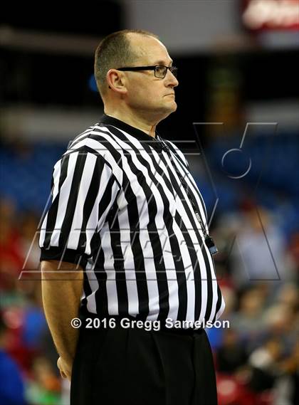 Thumbnail 1 in Rio Linda vs Christian Brothers (CIF SJS D3 Final) photogallery.