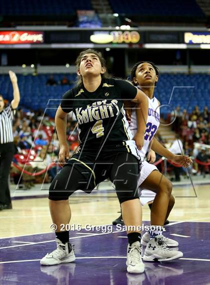 Thumbnail 1 in Rio Linda vs Christian Brothers (CIF SJS D3 Final) photogallery.