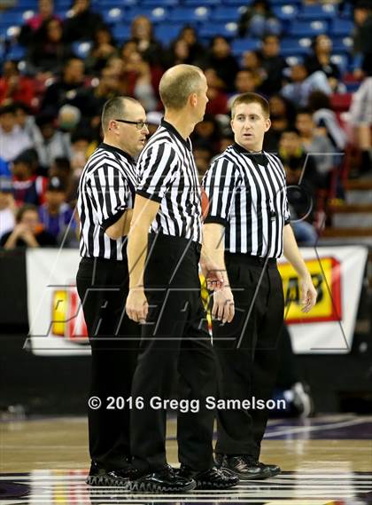 Thumbnail 1 in Rio Linda vs Christian Brothers (CIF SJS D3 Final) photogallery.