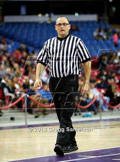 Thumbnail 3 in Rio Linda vs Christian Brothers (CIF SJS D3 Final) photogallery.