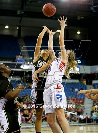 Thumbnail 1 in Rio Linda vs Christian Brothers (CIF SJS D3 Final) photogallery.