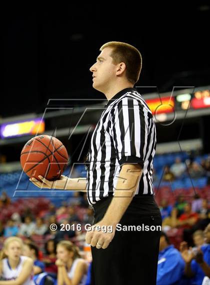 Thumbnail 2 in Rio Linda vs Christian Brothers (CIF SJS D3 Final) photogallery.