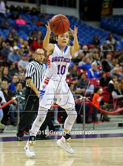 Thumbnail 1 in Rio Linda vs Christian Brothers (CIF SJS D3 Final) photogallery.