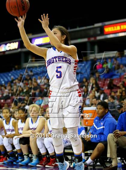 Thumbnail 3 in Rio Linda vs Christian Brothers (CIF SJS D3 Final) photogallery.