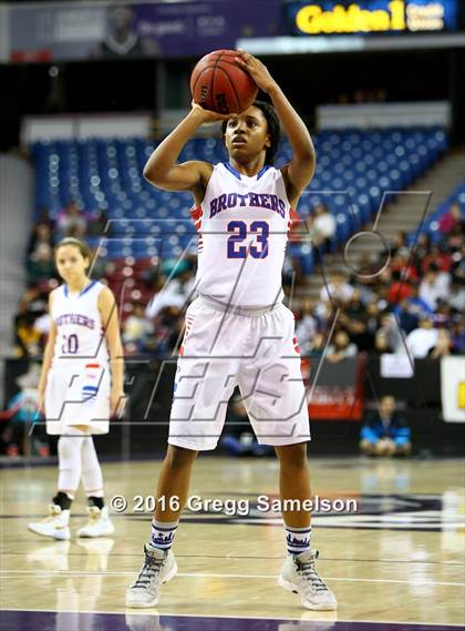 Thumbnail 3 in Rio Linda vs Christian Brothers (CIF SJS D3 Final) photogallery.