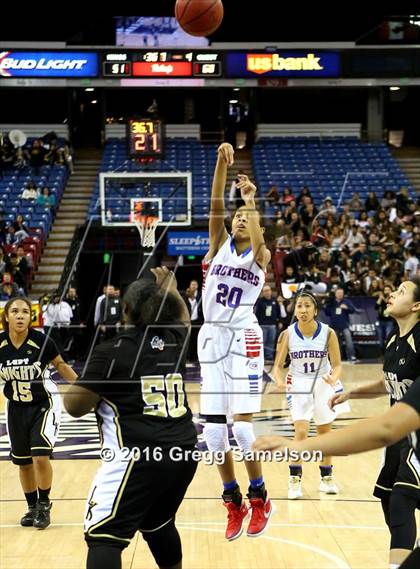Thumbnail 1 in Rio Linda vs Christian Brothers (CIF SJS D3 Final) photogallery.