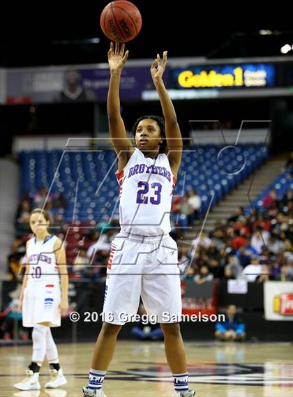 Thumbnail 1 in Rio Linda vs Christian Brothers (CIF SJS D3 Final) photogallery.