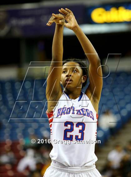 Thumbnail 2 in Rio Linda vs Christian Brothers (CIF SJS D3 Final) photogallery.