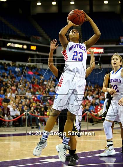 Thumbnail 3 in Rio Linda vs Christian Brothers (CIF SJS D3 Final) photogallery.