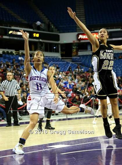 Thumbnail 2 in Rio Linda vs Christian Brothers (CIF SJS D3 Final) photogallery.