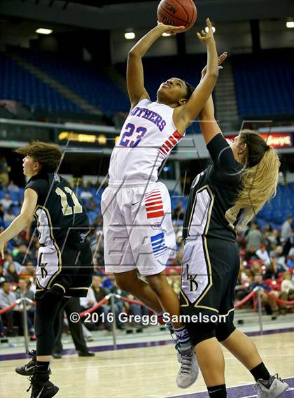 Thumbnail 1 in Rio Linda vs Christian Brothers (CIF SJS D3 Final) photogallery.