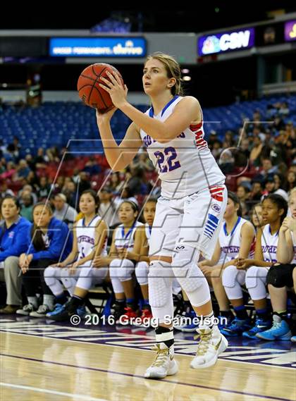 Thumbnail 3 in Rio Linda vs Christian Brothers (CIF SJS D3 Final) photogallery.