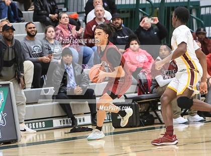 Thumbnail 3 in Elmira vs Mount Vernon (NYSPHSAA Class AAA Regional Semifinal) photogallery.