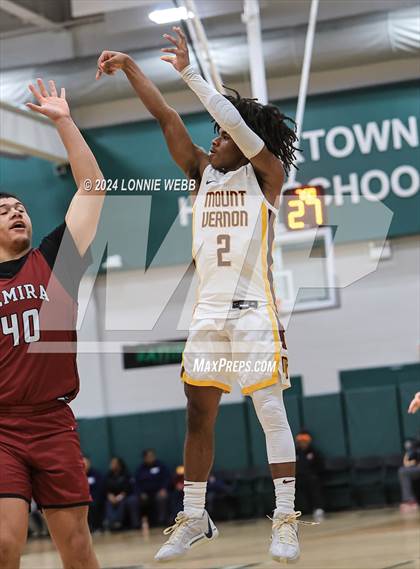 Thumbnail 3 in Elmira vs Mount Vernon (NYSPHSAA Class AAA Regional Semifinal) photogallery.