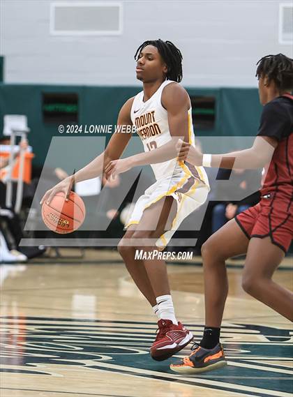 Thumbnail 1 in Elmira vs Mount Vernon (NYSPHSAA Class AAA Regional Semifinal) photogallery.
