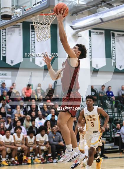 Thumbnail 3 in Elmira vs Mount Vernon (NYSPHSAA Class AAA Regional Semifinal) photogallery.
