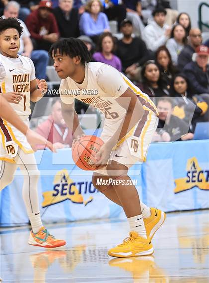 Thumbnail 1 in Elmira vs Mount Vernon (NYSPHSAA Class AAA Regional Semifinal) photogallery.