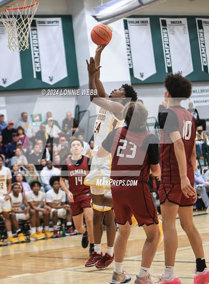 Thumbnail 3 in Elmira vs Mount Vernon (NYSPHSAA Class AAA Regional Semifinal) photogallery.