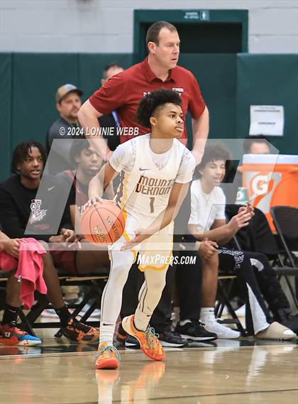 Thumbnail 2 in Elmira vs Mount Vernon (NYSPHSAA Class AAA Regional Semifinal) photogallery.