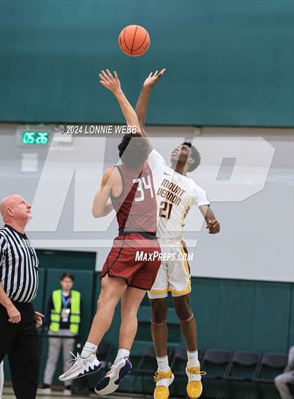 Thumbnail 2 in Elmira vs Mount Vernon (NYSPHSAA Class AAA Regional Semifinal) photogallery.