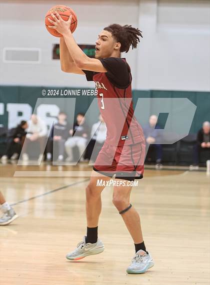 Thumbnail 2 in Elmira vs Mount Vernon (NYSPHSAA Class AAA Regional Semifinal) photogallery.