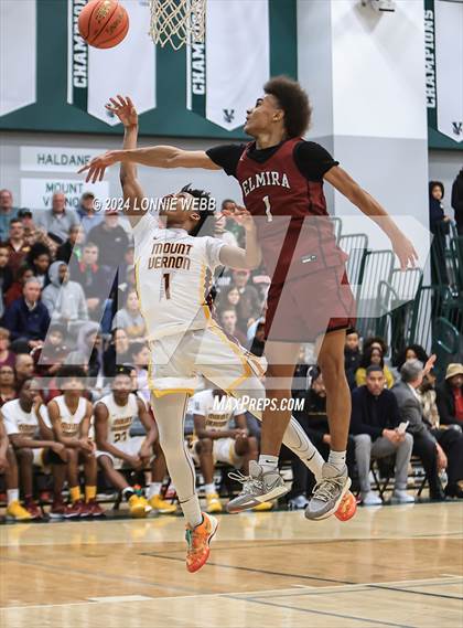 Thumbnail 1 in Elmira vs Mount Vernon (NYSPHSAA Class AAA Regional Semifinal) photogallery.