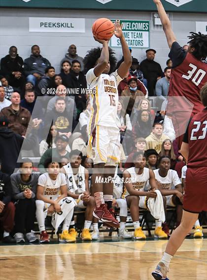 Thumbnail 2 in Elmira vs Mount Vernon (NYSPHSAA Class AAA Regional Semifinal) photogallery.