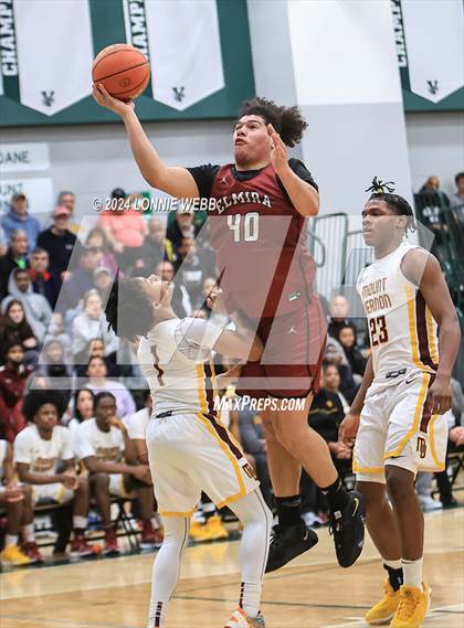 Thumbnail 2 in Elmira vs Mount Vernon (NYSPHSAA Class AAA Regional Semifinal) photogallery.