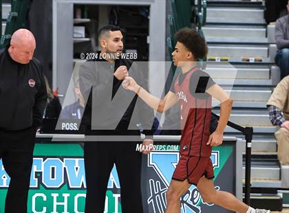 Thumbnail 2 in Elmira vs Mount Vernon (NYSPHSAA Class AAA Regional Semifinal) photogallery.