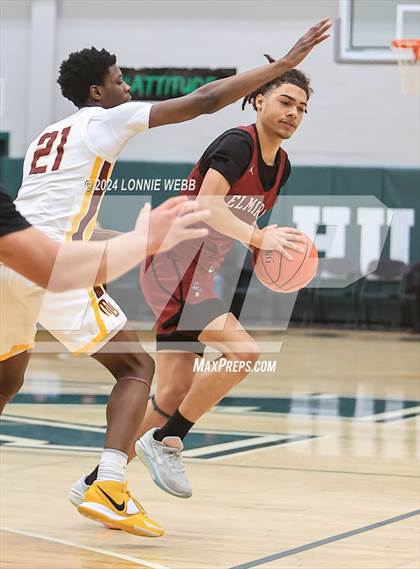 Thumbnail 1 in Elmira vs Mount Vernon (NYSPHSAA Class AAA Regional Semifinal) photogallery.