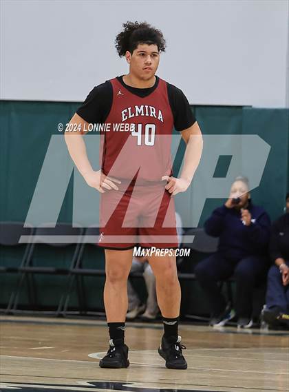 Thumbnail 1 in Elmira vs Mount Vernon (NYSPHSAA Class AAA Regional Semifinal) photogallery.