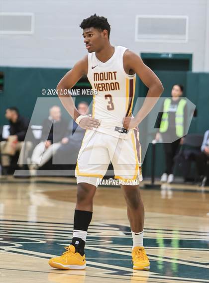 Thumbnail 1 in Elmira vs Mount Vernon (NYSPHSAA Class AAA Regional Semifinal) photogallery.