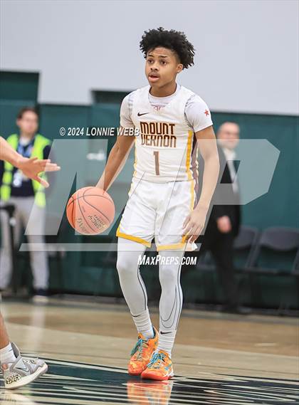 Thumbnail 2 in Elmira vs Mount Vernon (NYSPHSAA Class AAA Regional Semifinal) photogallery.