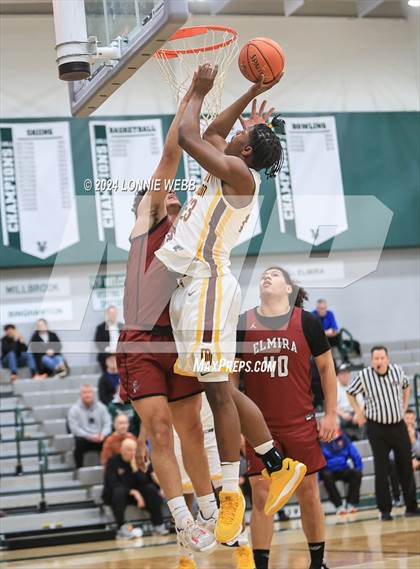 Thumbnail 2 in Elmira vs Mount Vernon (NYSPHSAA Class AAA Regional Semifinal) photogallery.