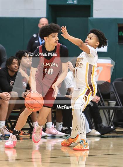 Thumbnail 3 in Elmira vs Mount Vernon (NYSPHSAA Class AAA Regional Semifinal) photogallery.