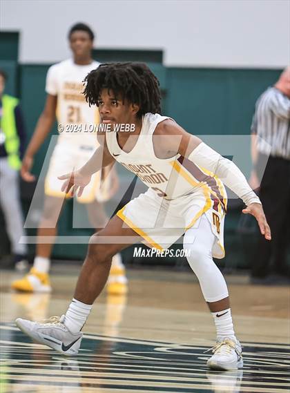 Thumbnail 3 in Elmira vs Mount Vernon (NYSPHSAA Class AAA Regional Semifinal) photogallery.