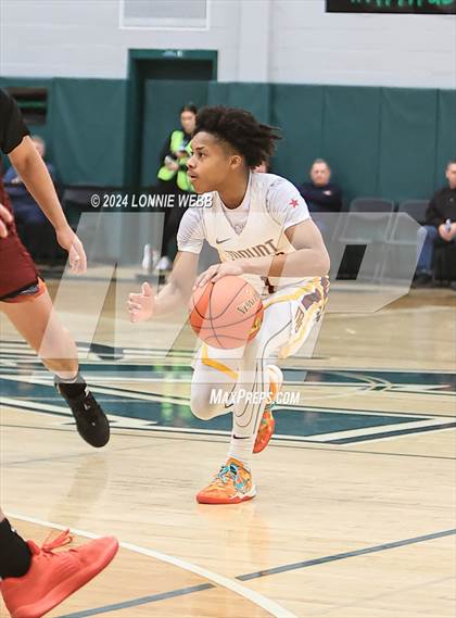 Thumbnail 3 in Elmira vs Mount Vernon (NYSPHSAA Class AAA Regional Semifinal) photogallery.