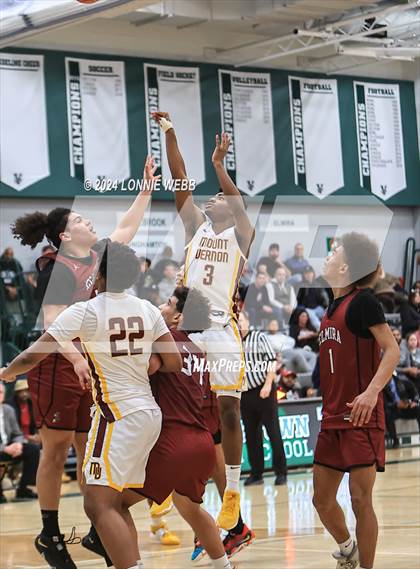 Thumbnail 1 in Elmira vs Mount Vernon (NYSPHSAA Class AAA Regional Semifinal) photogallery.