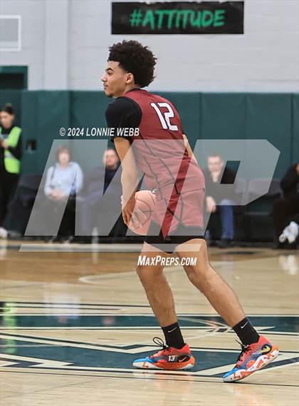 Thumbnail 1 in Elmira vs Mount Vernon (NYSPHSAA Class AAA Regional Semifinal) photogallery.