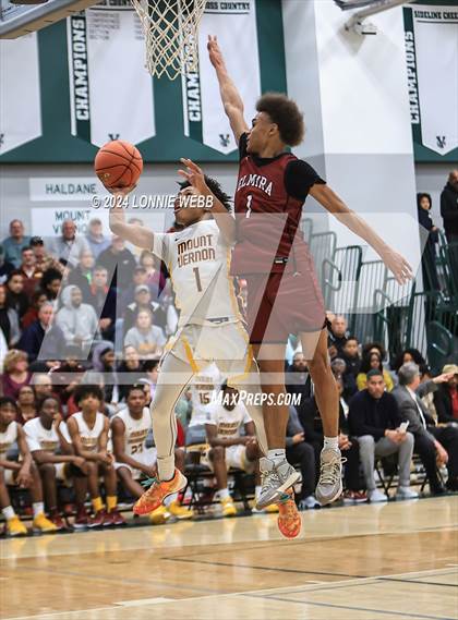 Thumbnail 2 in Elmira vs Mount Vernon (NYSPHSAA Class AAA Regional Semifinal) photogallery.